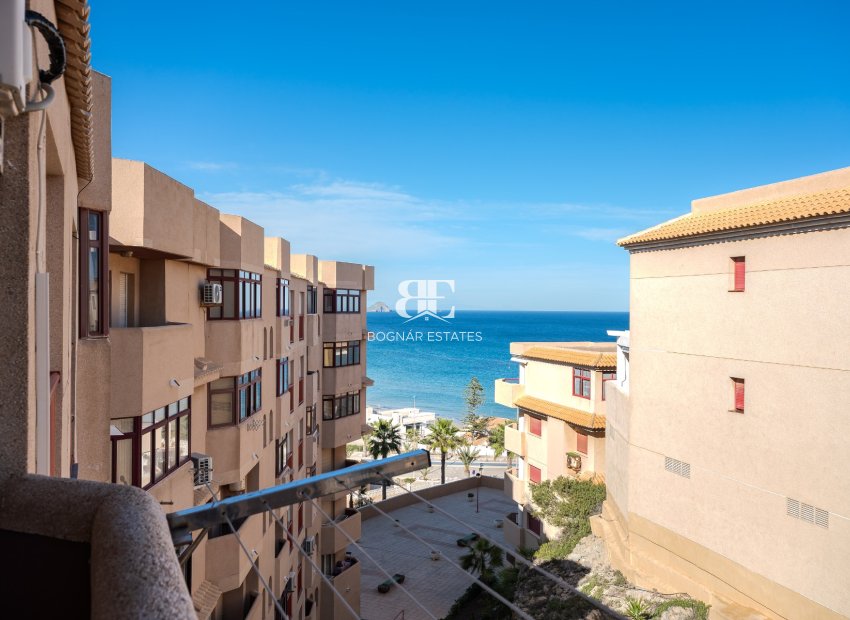 Resale - apartment -
La Manga del Mar Menor - Urb. El Ancora