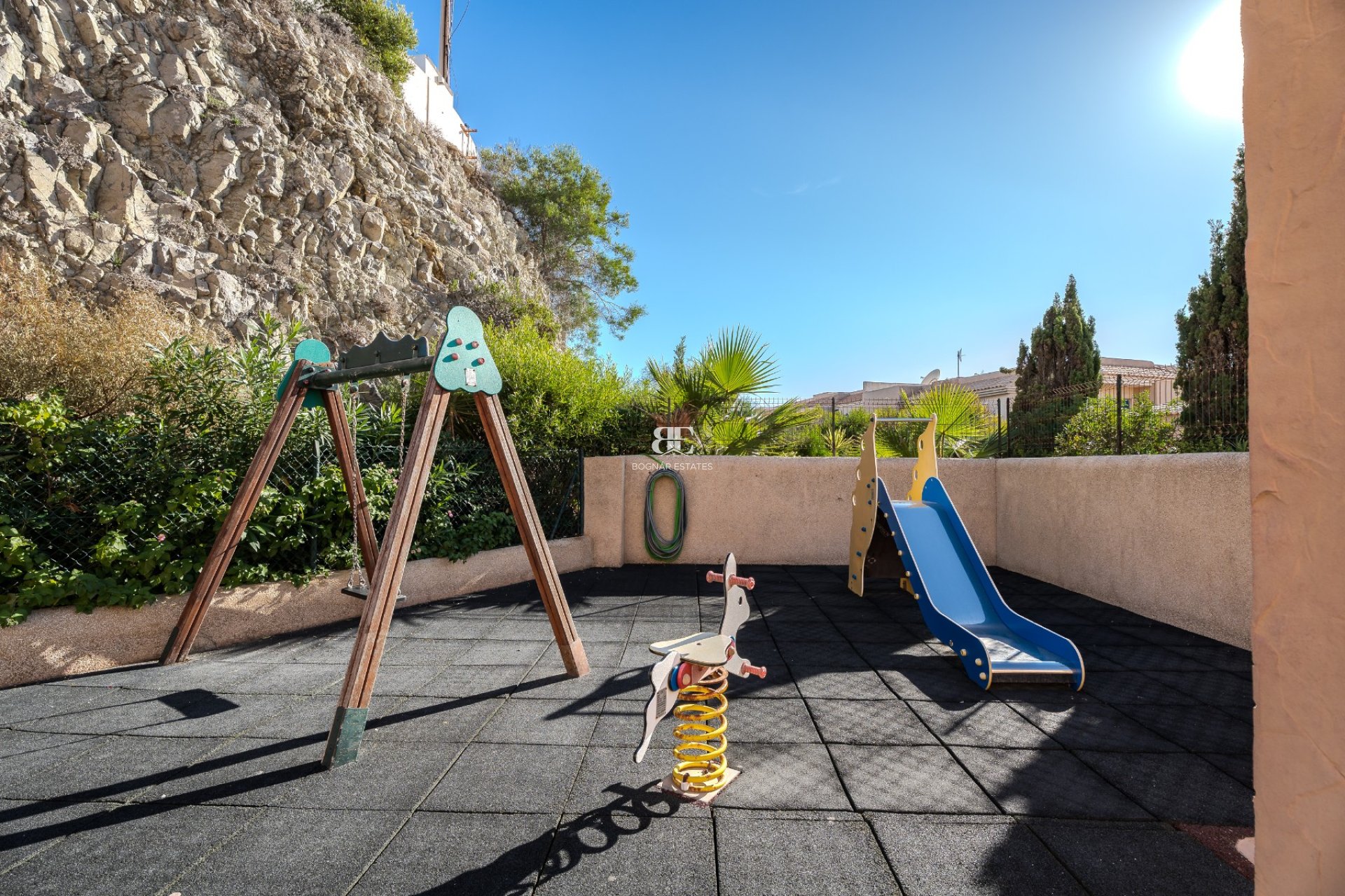 Resale - apartment -
La Manga del Mar Menor - Urb. El Ancora