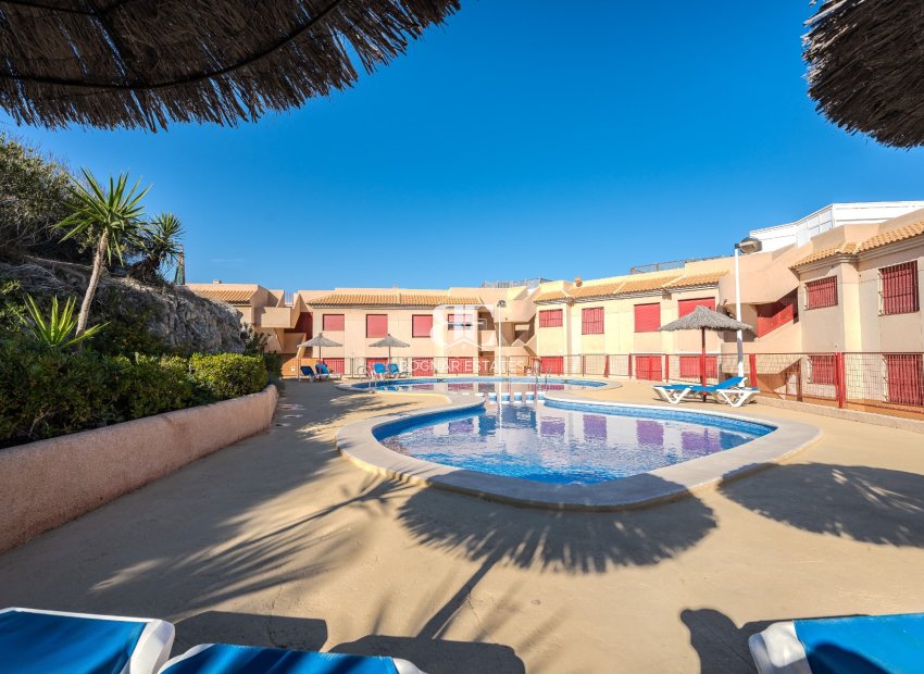 Resale - apartment -
La Manga del Mar Menor - Urb. El Ancora