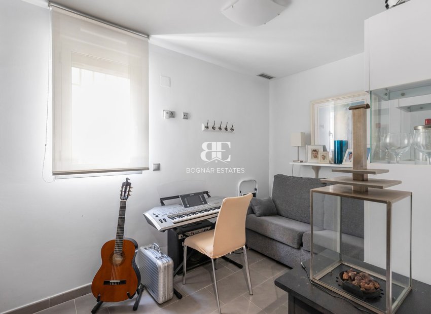 Resale - apartment -
La Mata - Playa