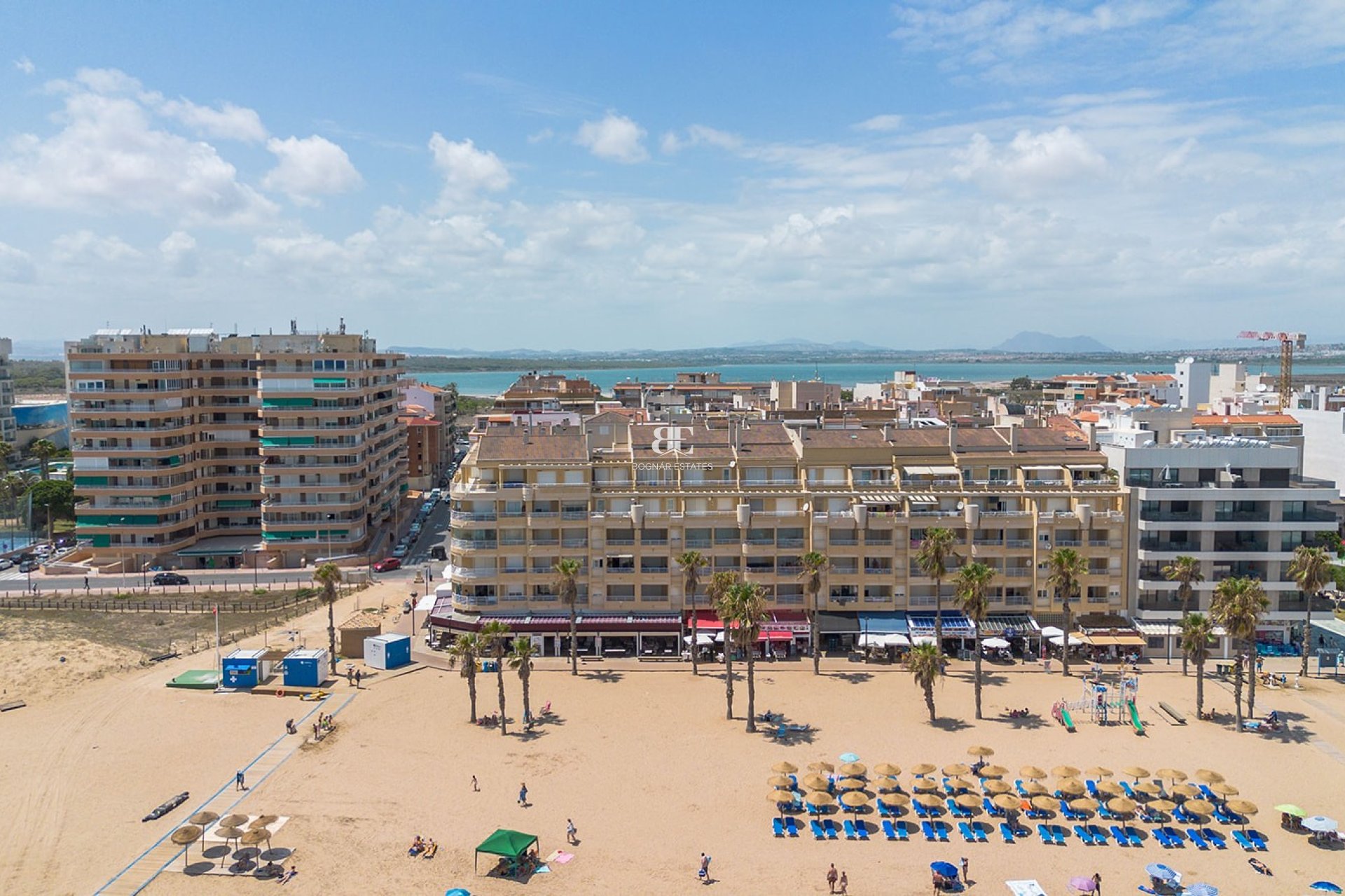 Resale - apartment -
La Mata - Playa