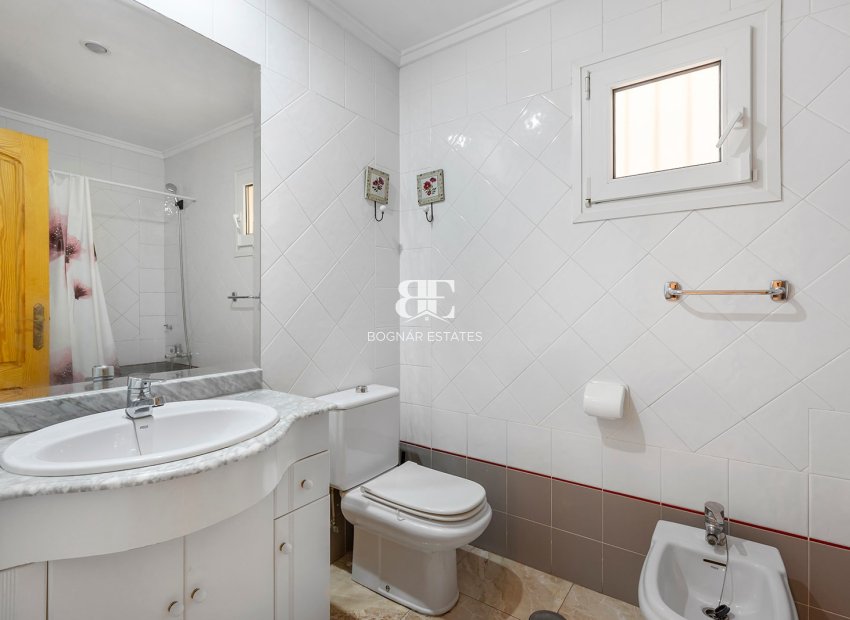 Resale - apartment -
La Mata - Playa