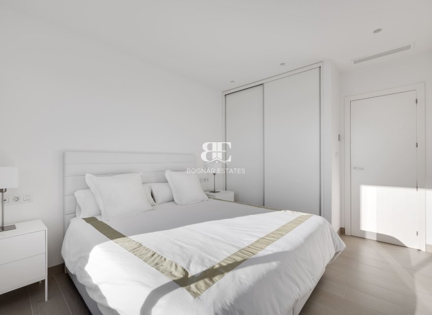 Resale - apartment -
Las Colinas Golf Resort - Las Colinas golf