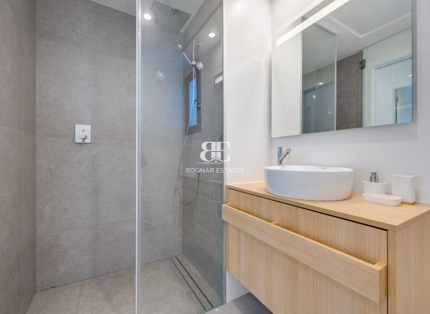 Resale - apartment -
Las Colinas Golf Resort - Las Colinas golf