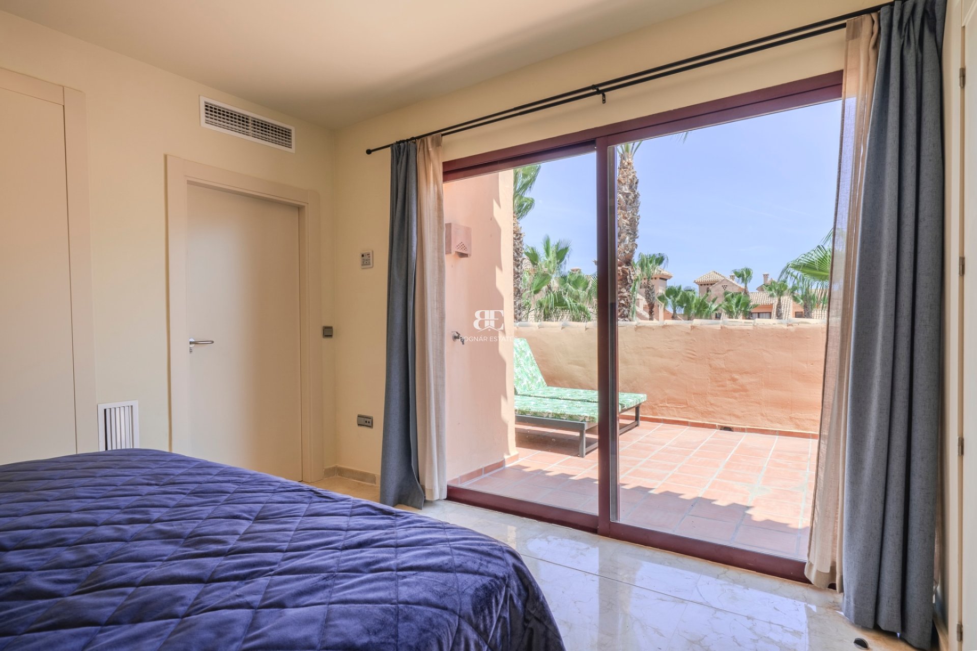 Resale - apartment -
Los Alcazares - Los Montesinos