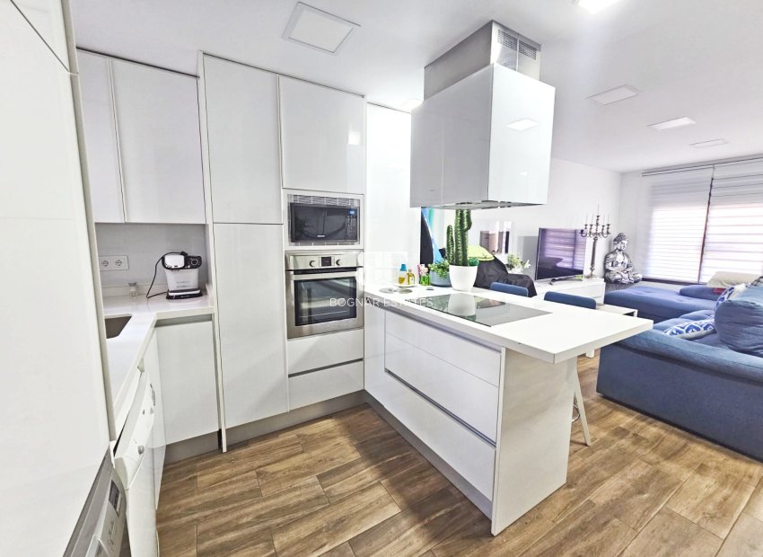 Resale - apartment -
Los Alcazares - Pueblo Patrica