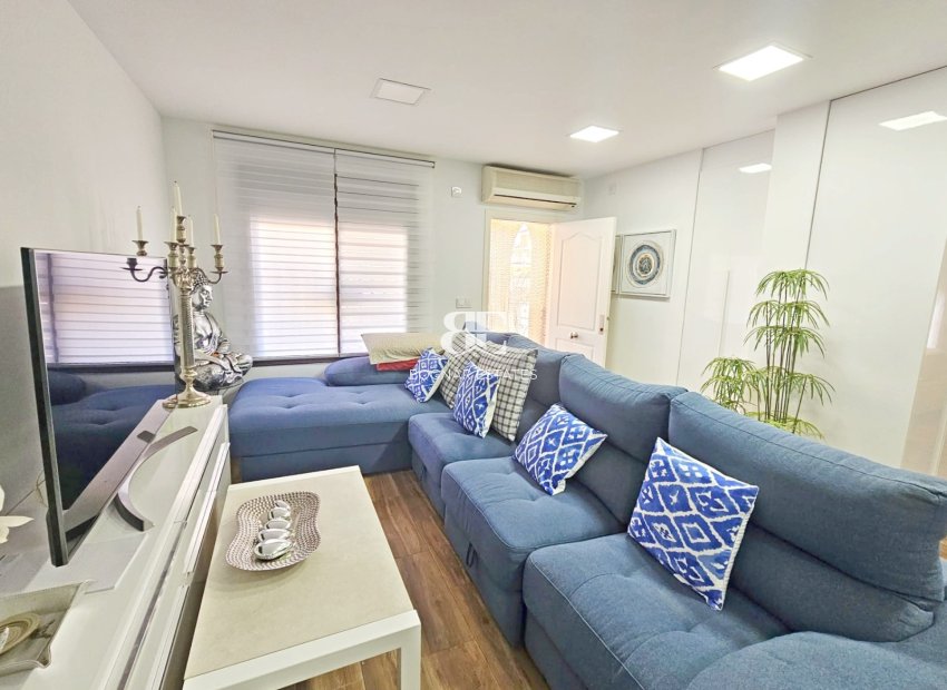 Resale - apartment -
Los Alcazares - Pueblo Patrica