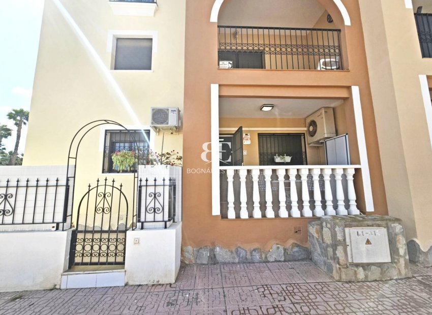 Resale - apartment -
Los Alcazares - Pueblo Patrica