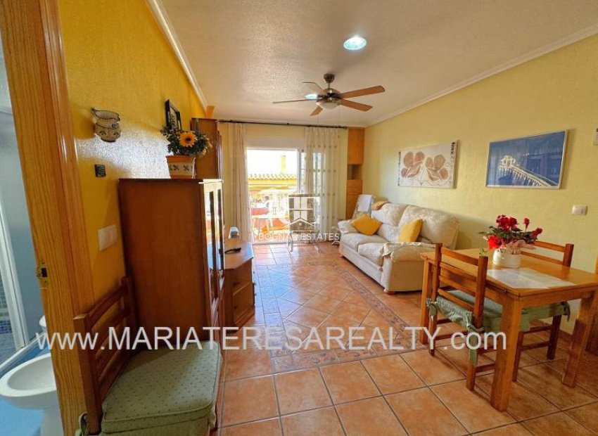 Resale - apartment -
Los Alcazares