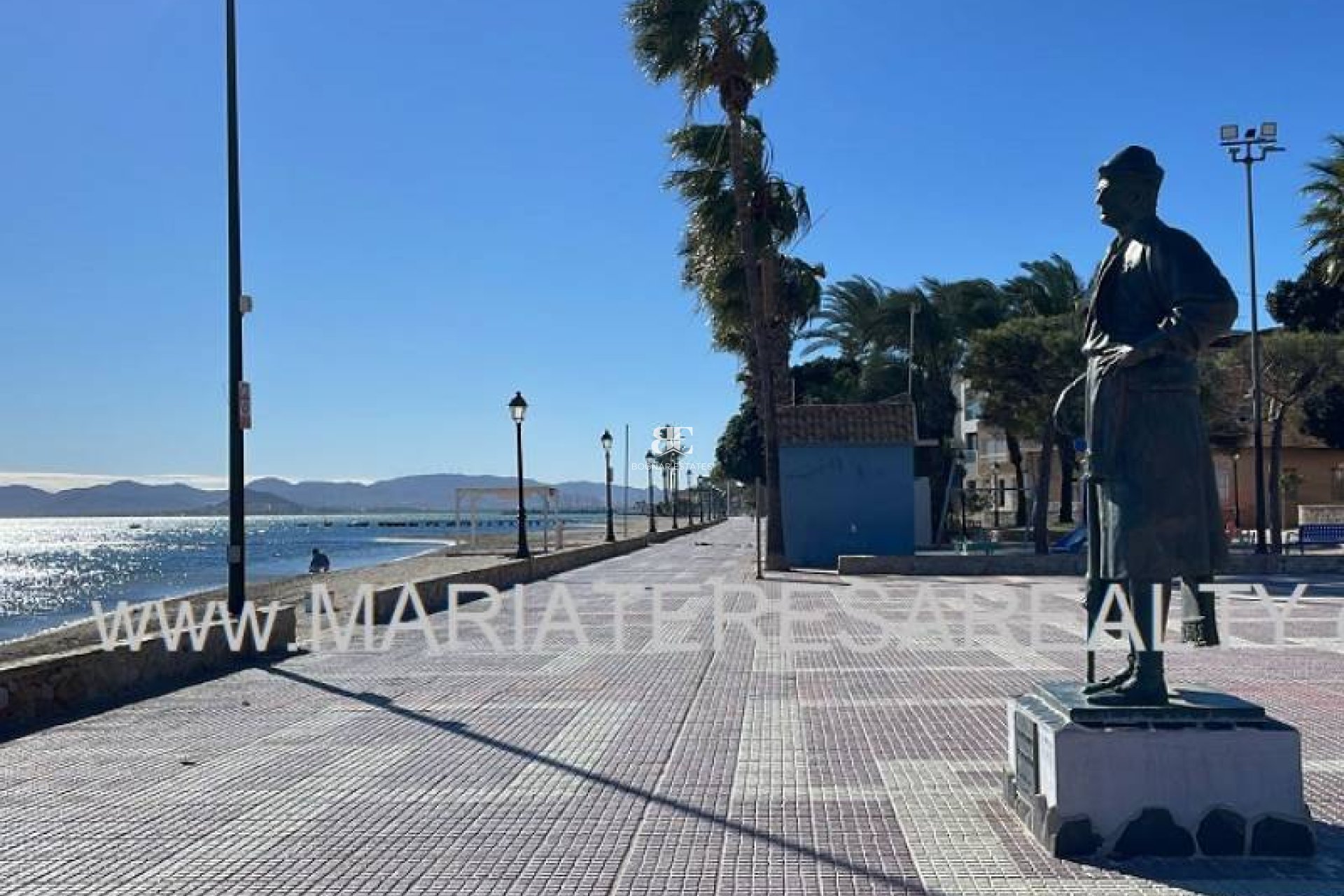 Resale - apartment -
Los Alcazares