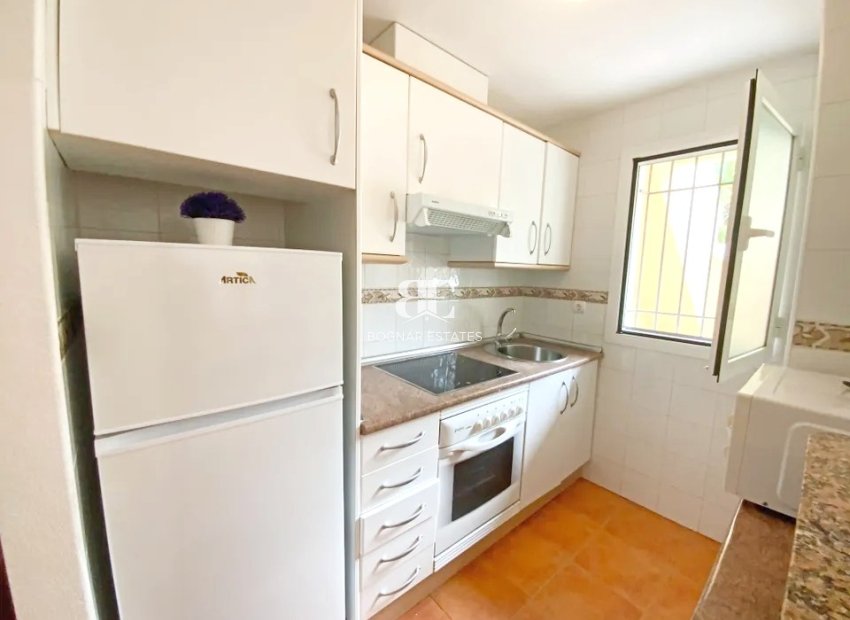 Resale - apartment -
Los Alcazares