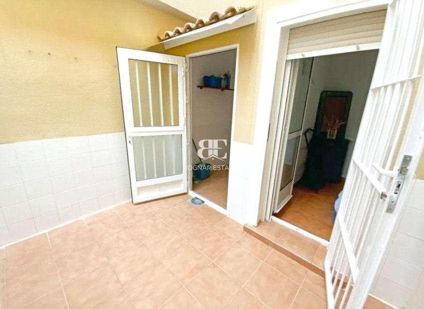 Resale - apartment -
Los Alcazares
