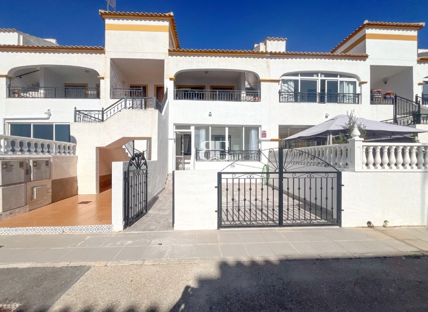 Resale - apartment -
Los Montesinos - Entre Naranjos