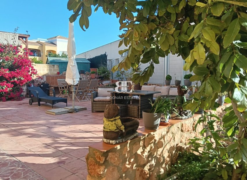 Resale - apartment -
Los Montesinos - La Herrada