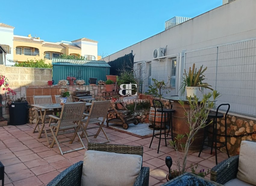 Resale - apartment -
Los Montesinos - La Herrada