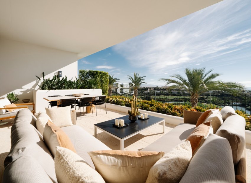 Resale - apartment -
Malaga - Casares