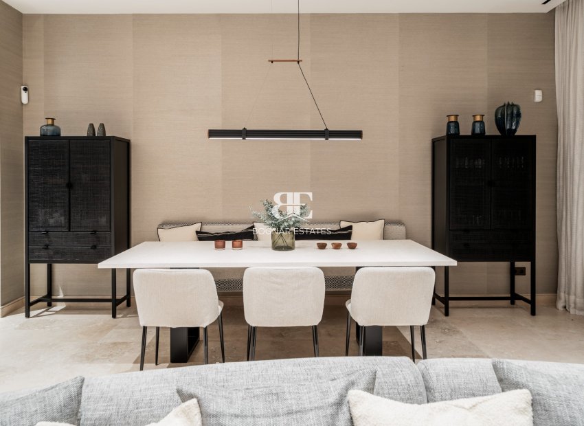 Resale - apartment -
Malaga - Casares