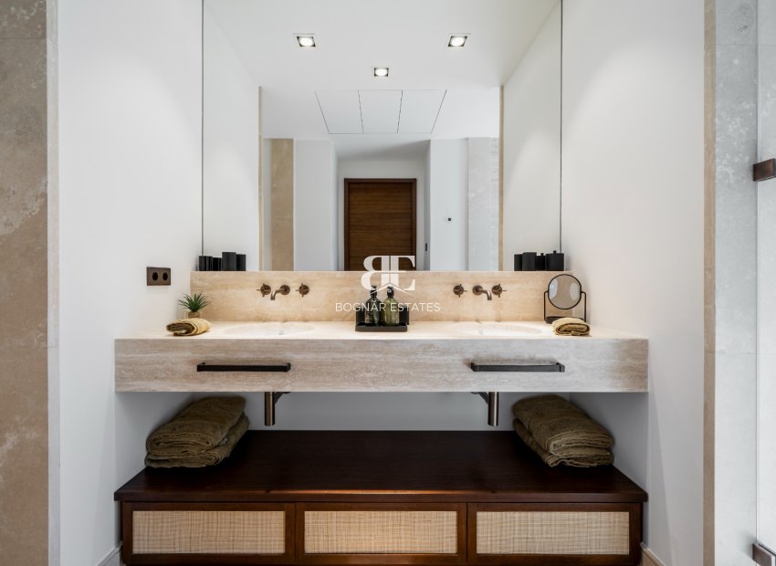 Resale - apartment -
Malaga - Casares