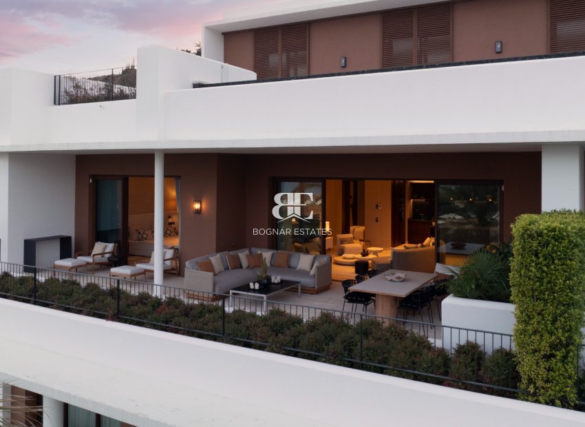 Resale - apartment -
Malaga - Casares