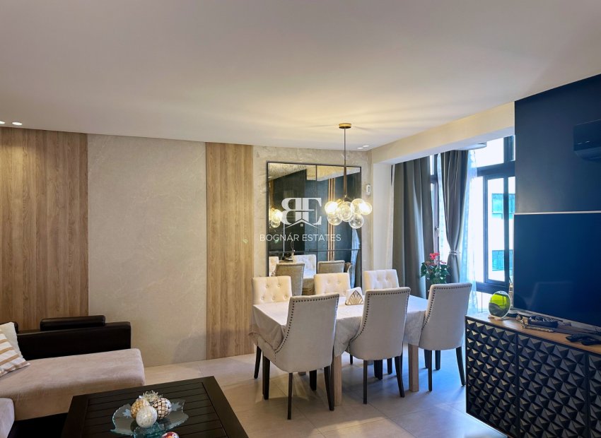 Resale - apartment -
Marbella - Center