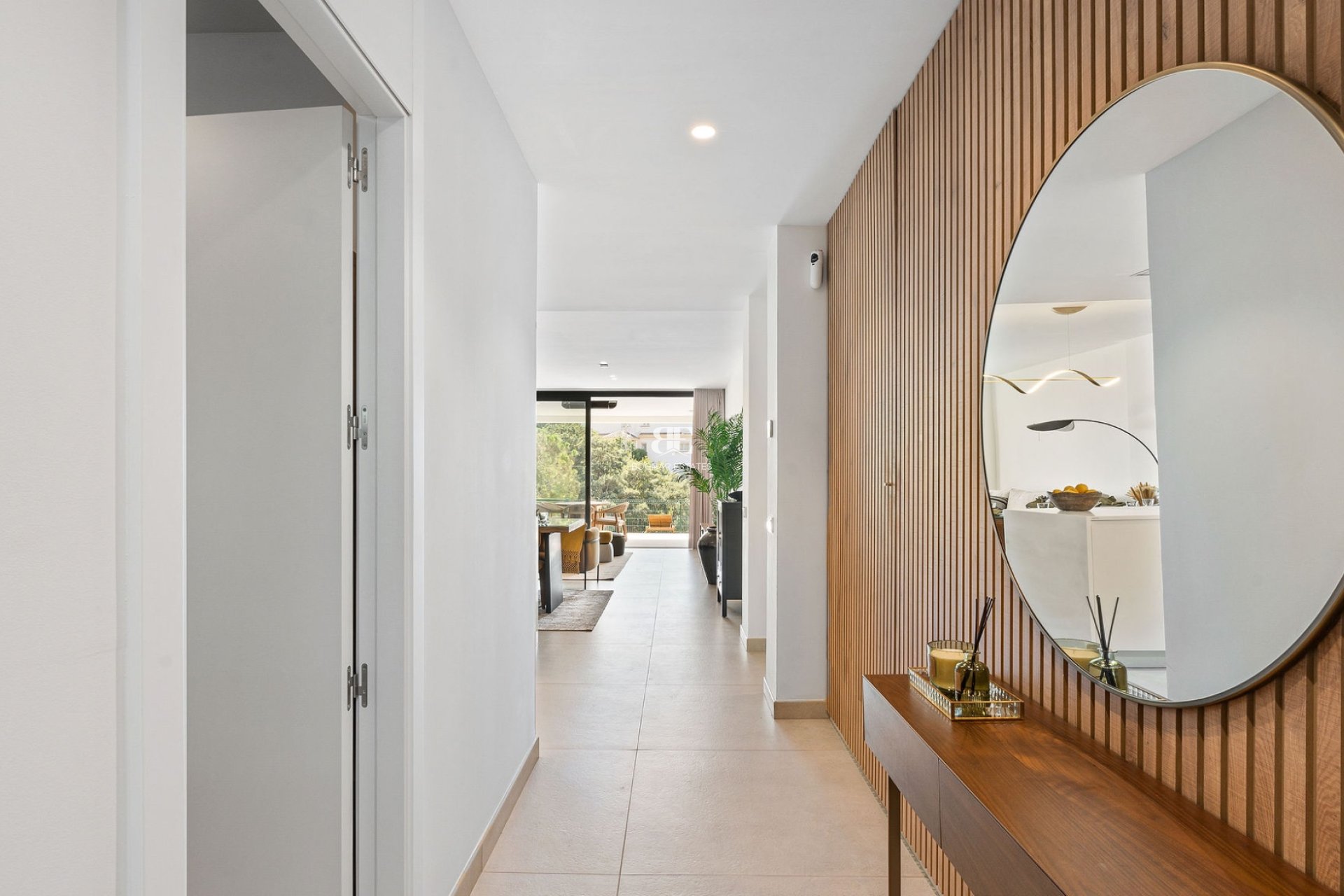 Resale - apartment -
Marbella - Elviria