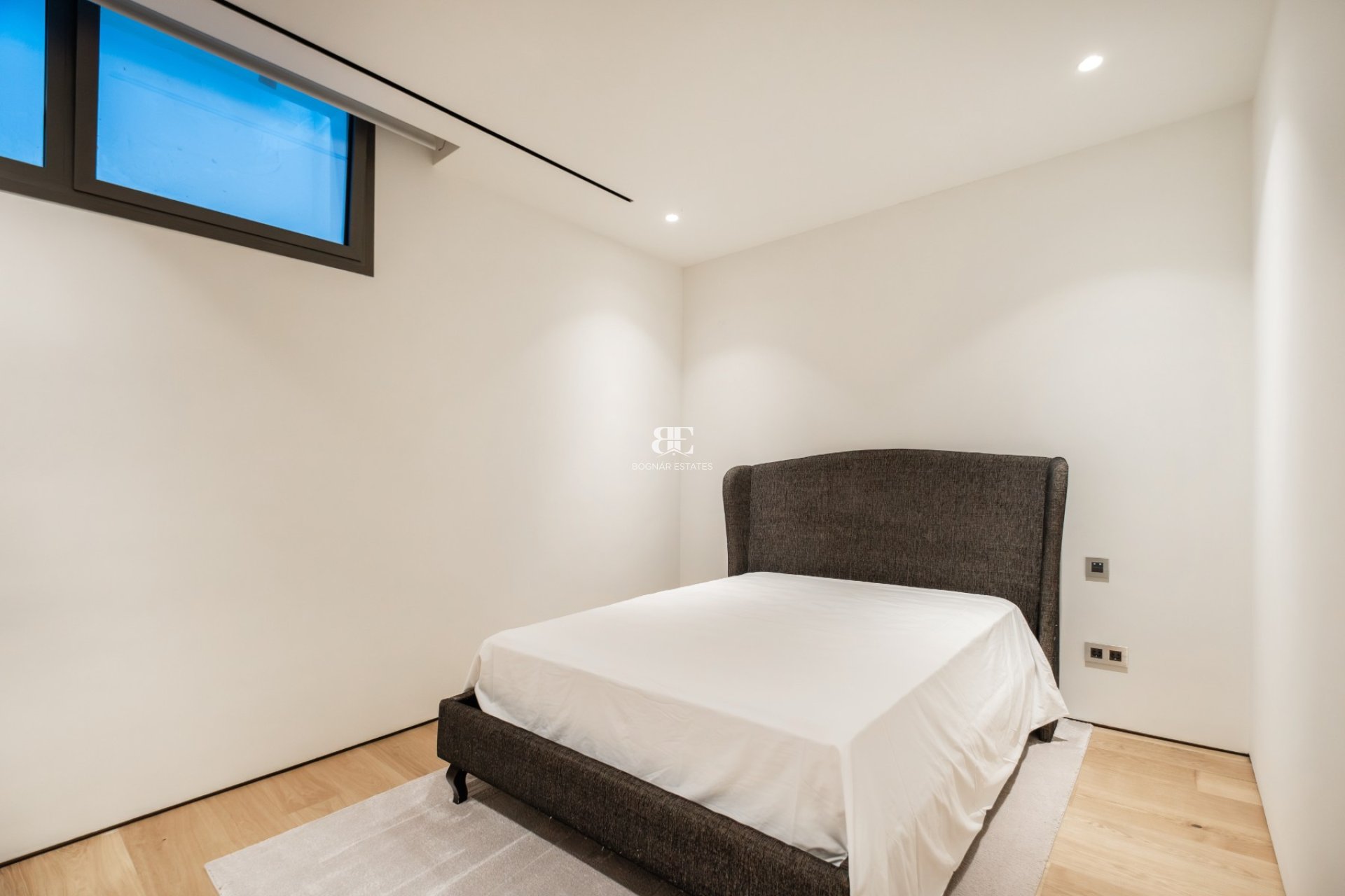 Resale - apartment -
Marbella - Golden Mile