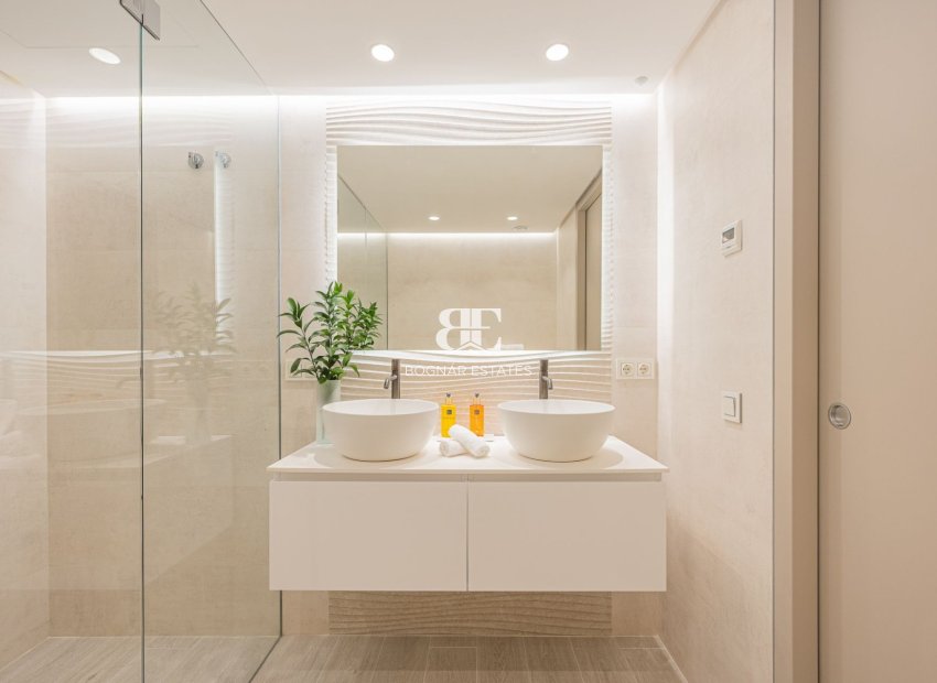 Resale - apartment -
Marbella - Golden Mile