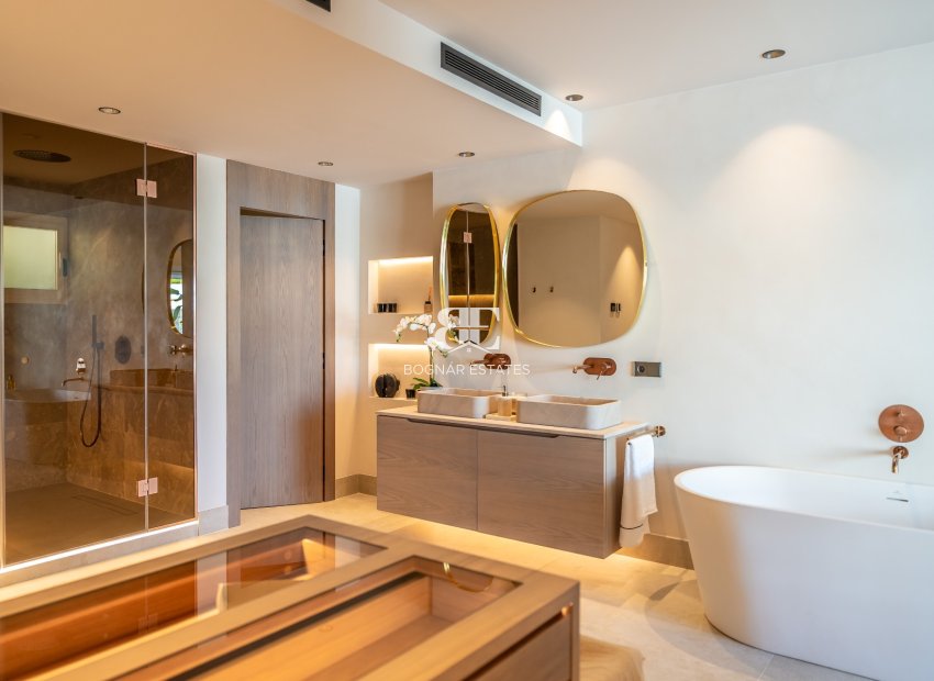 Resale - apartment -
Marbella - Golden Mile