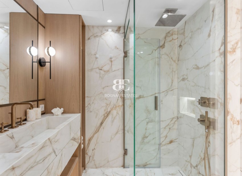 Resale - apartment -
Marbella - Golden Mile