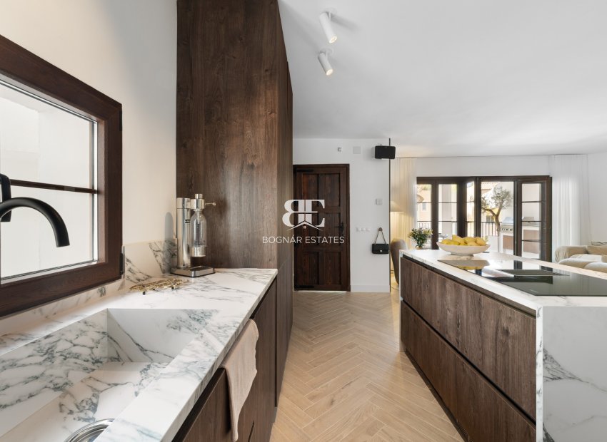 Resale - apartment -
Marbella - Golden Mile