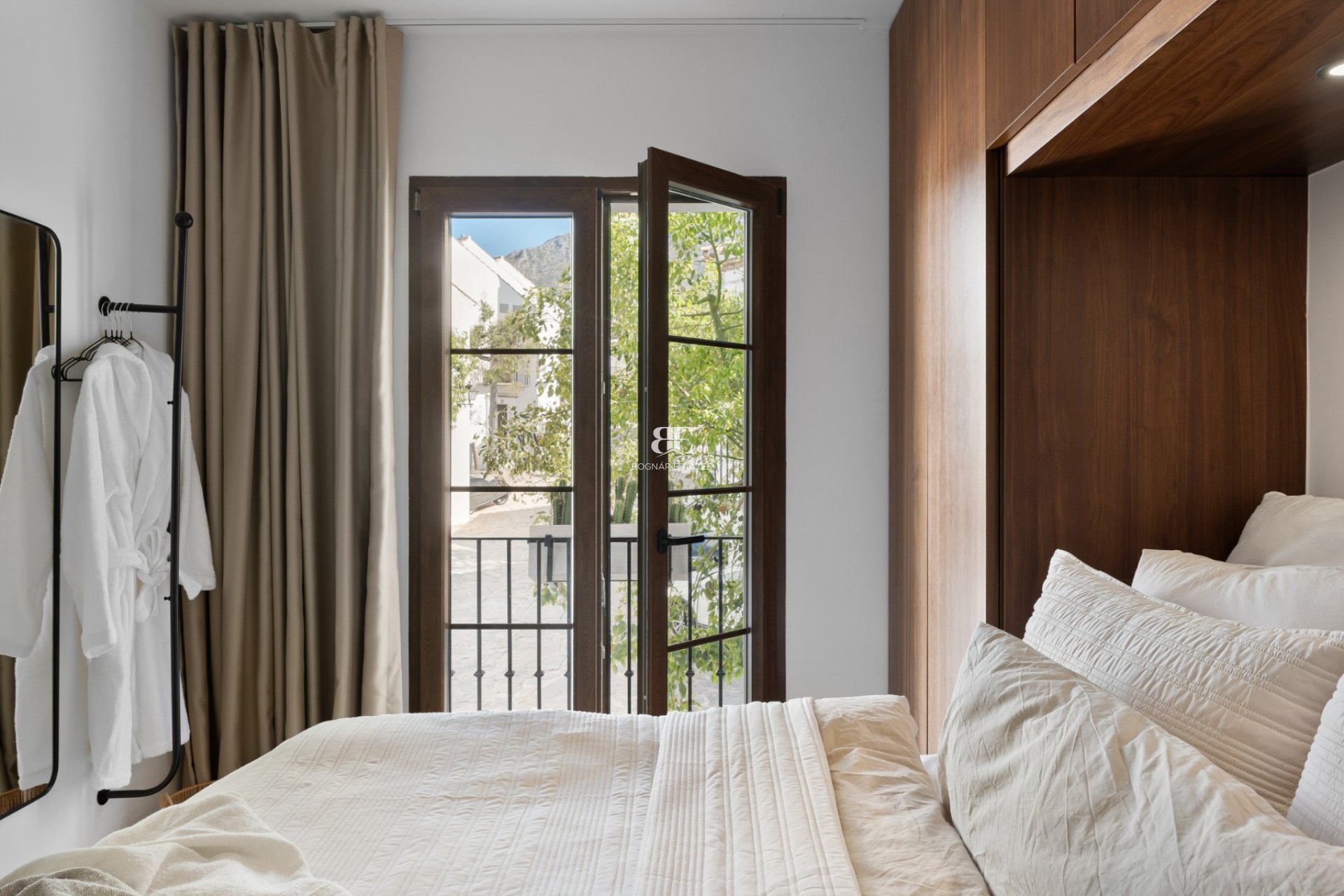 Resale - apartment -
Marbella - Golden Mile