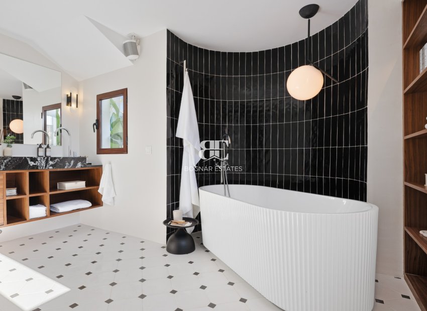Resale - apartment -
Marbella - Golden Mile