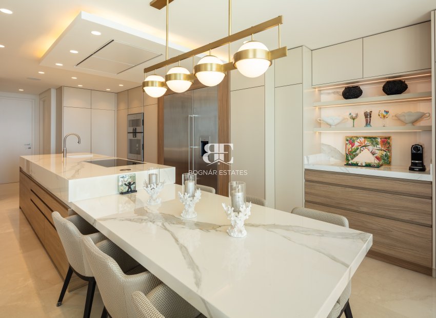 Resale - apartment -
Marbella - Golden Mile