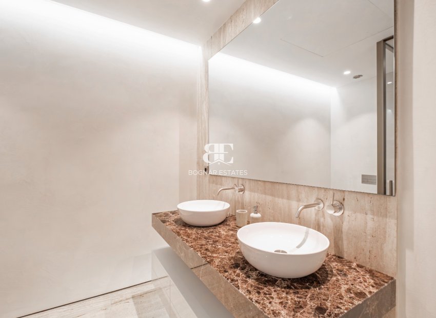 Resale - apartment -
Marbella - Golden Mile