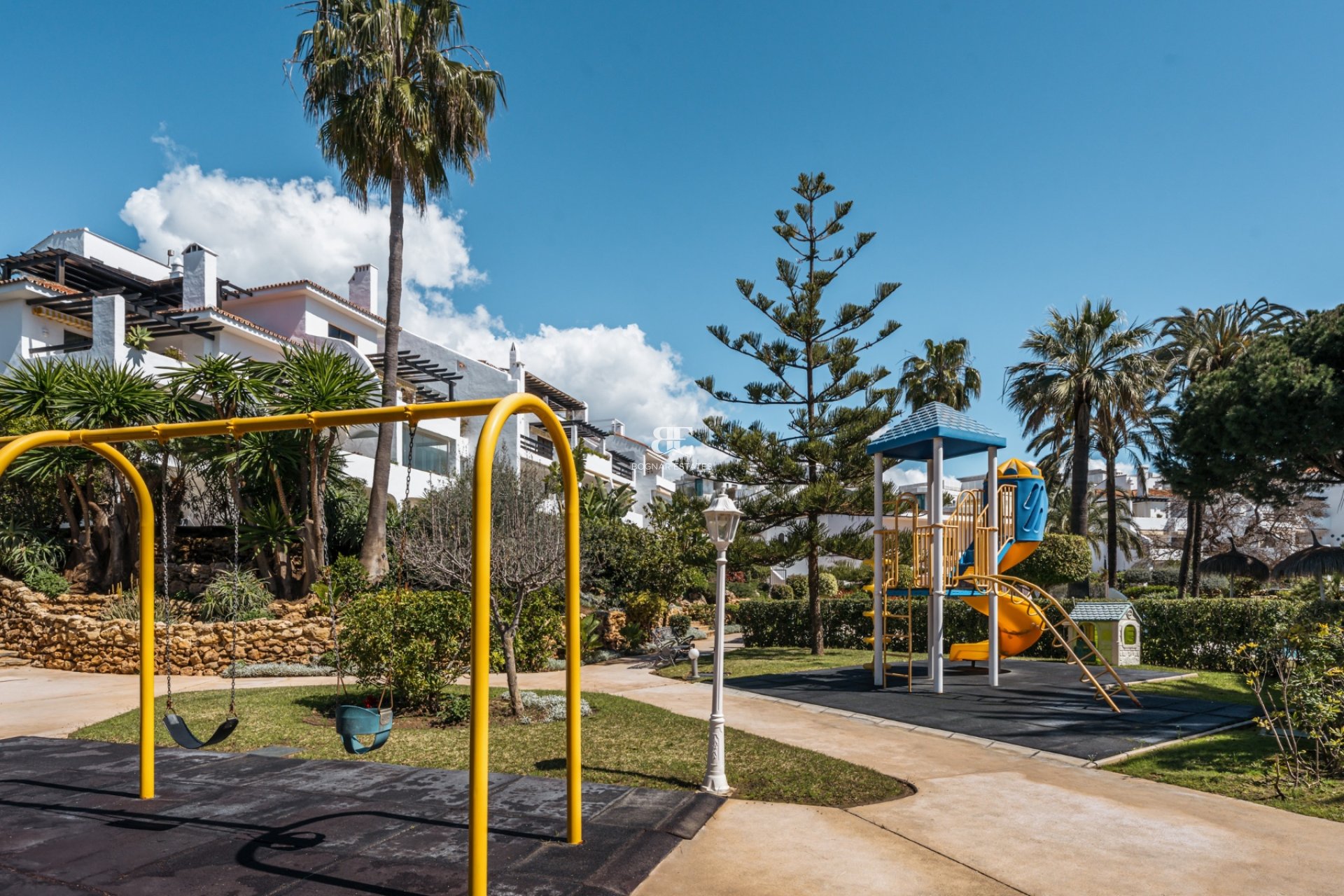 Resale - apartment -
Marbella - Golden Mile
