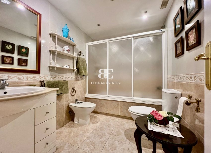 Resale - apartment -
Marbella - Guadalmina Alta