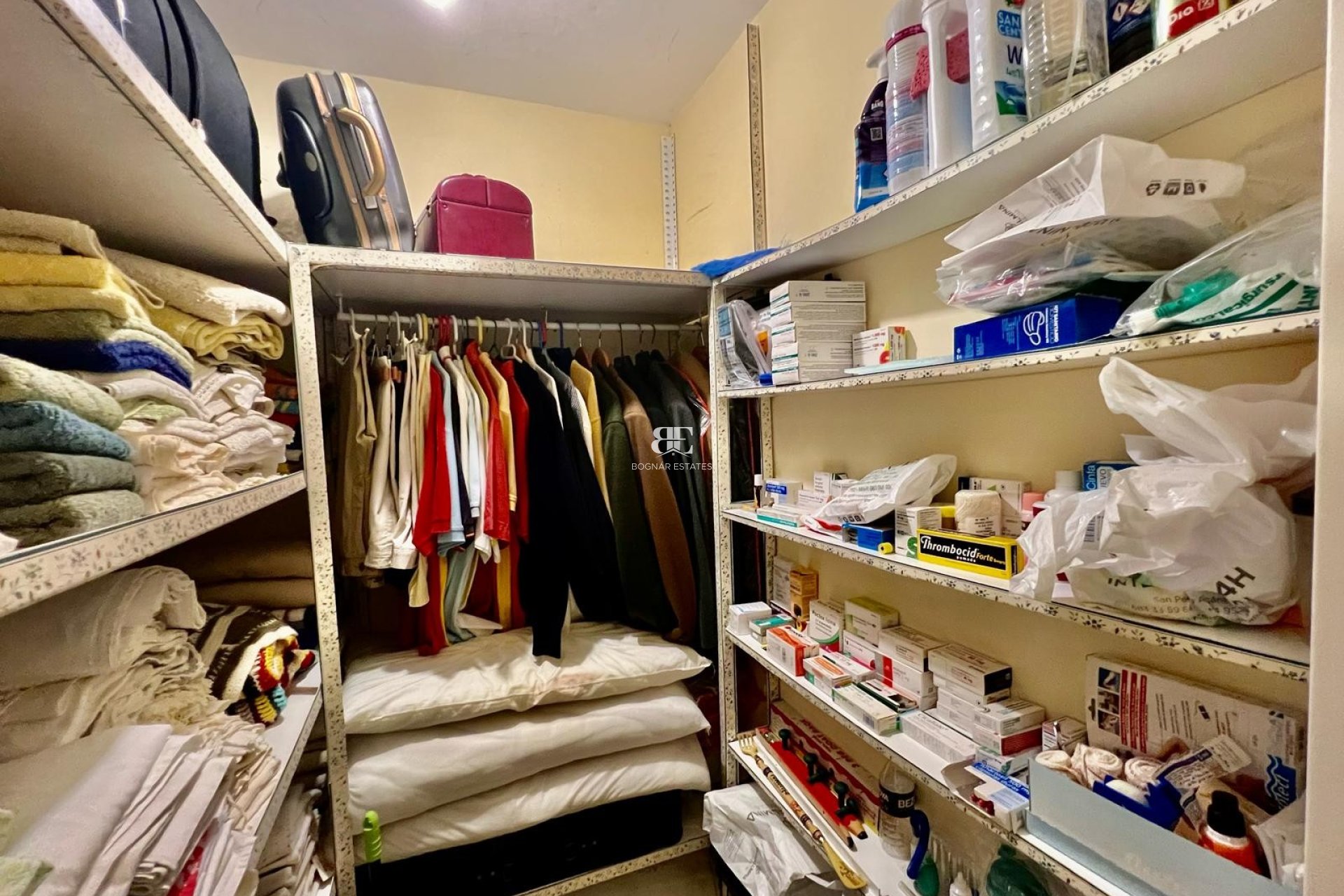 Resale - apartment -
Marbella - Guadalmina Alta