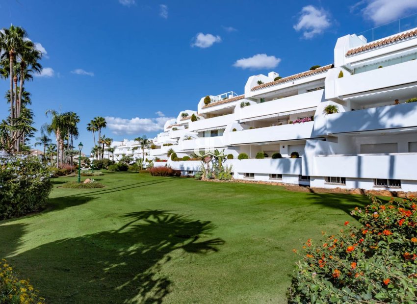 Resale - apartment -
Marbella - Los Monteros