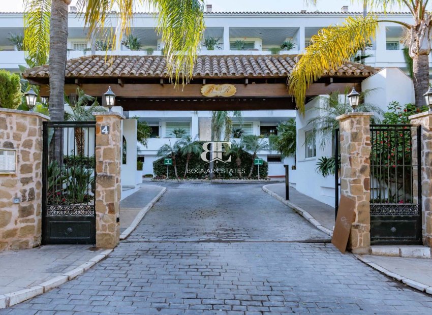 Resale - apartment -
Marbella - Los Monteros