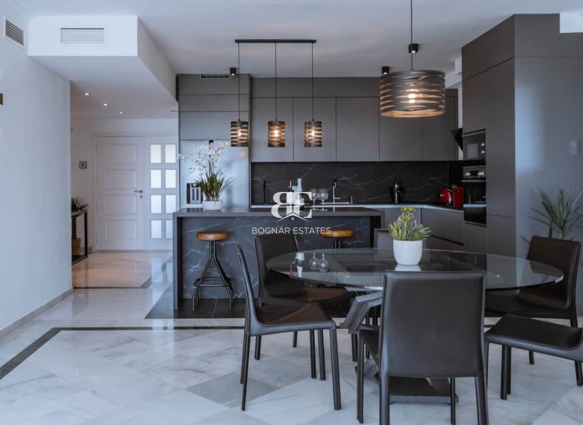 Resale - apartment -
Marbella - Los Monteros