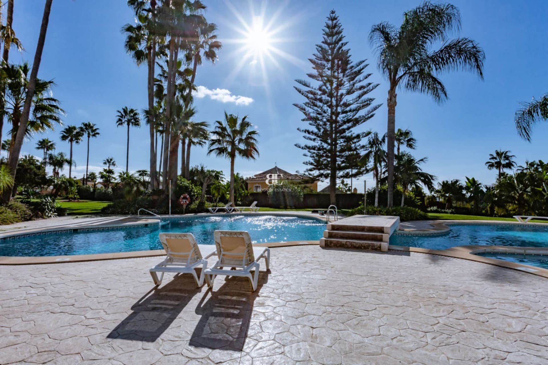 Resale - apartment -
Marbella - Los Monteros