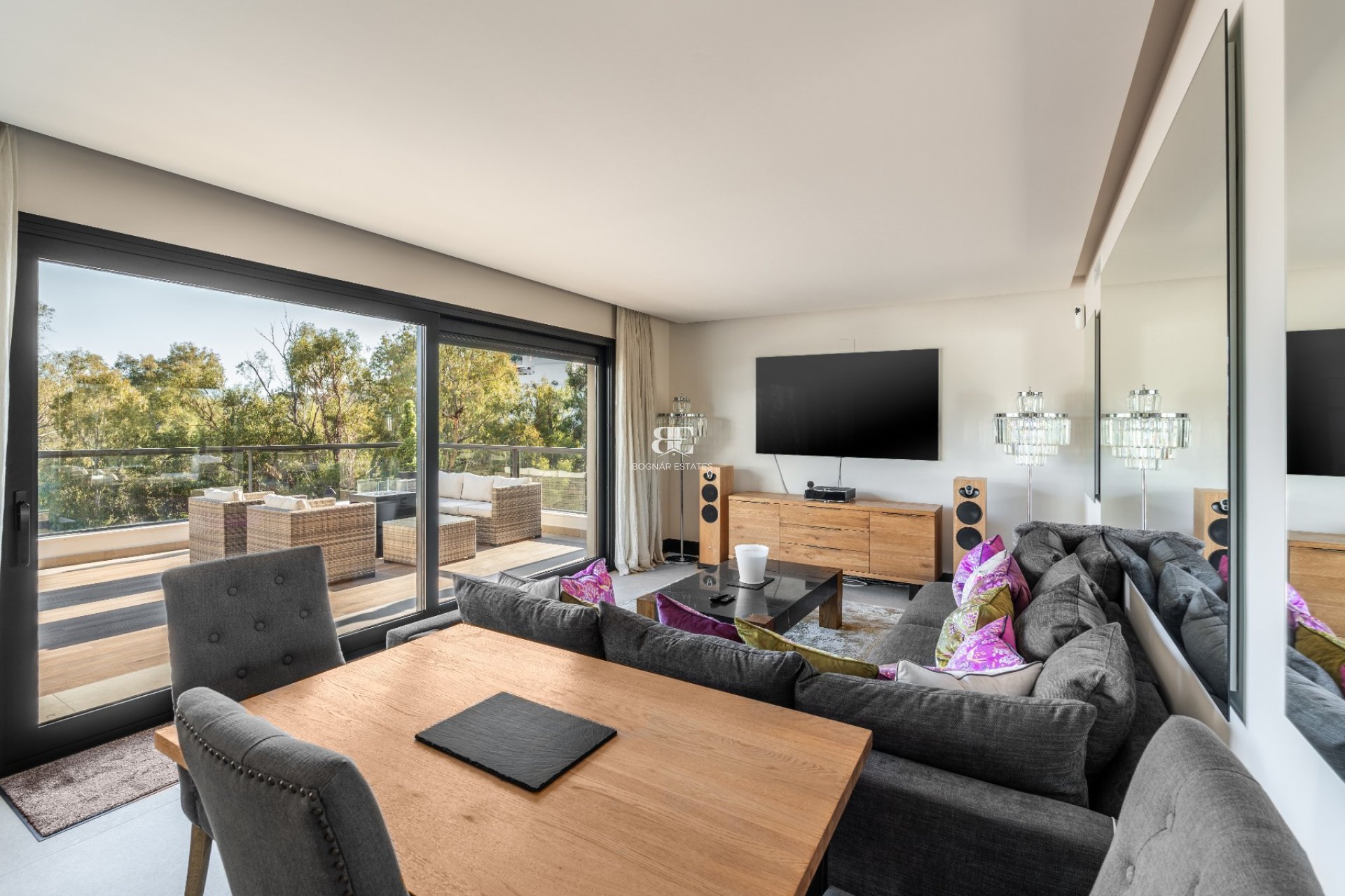 Resale - apartment -
Marbella - Nueva Andalucía