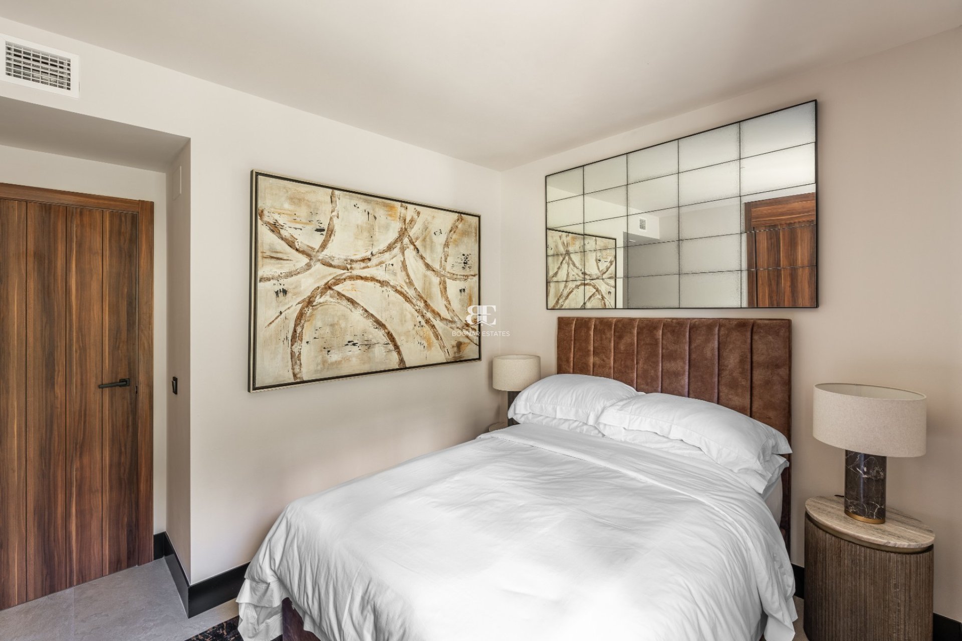 Resale - apartment -
Marbella - Nueva Andalucía