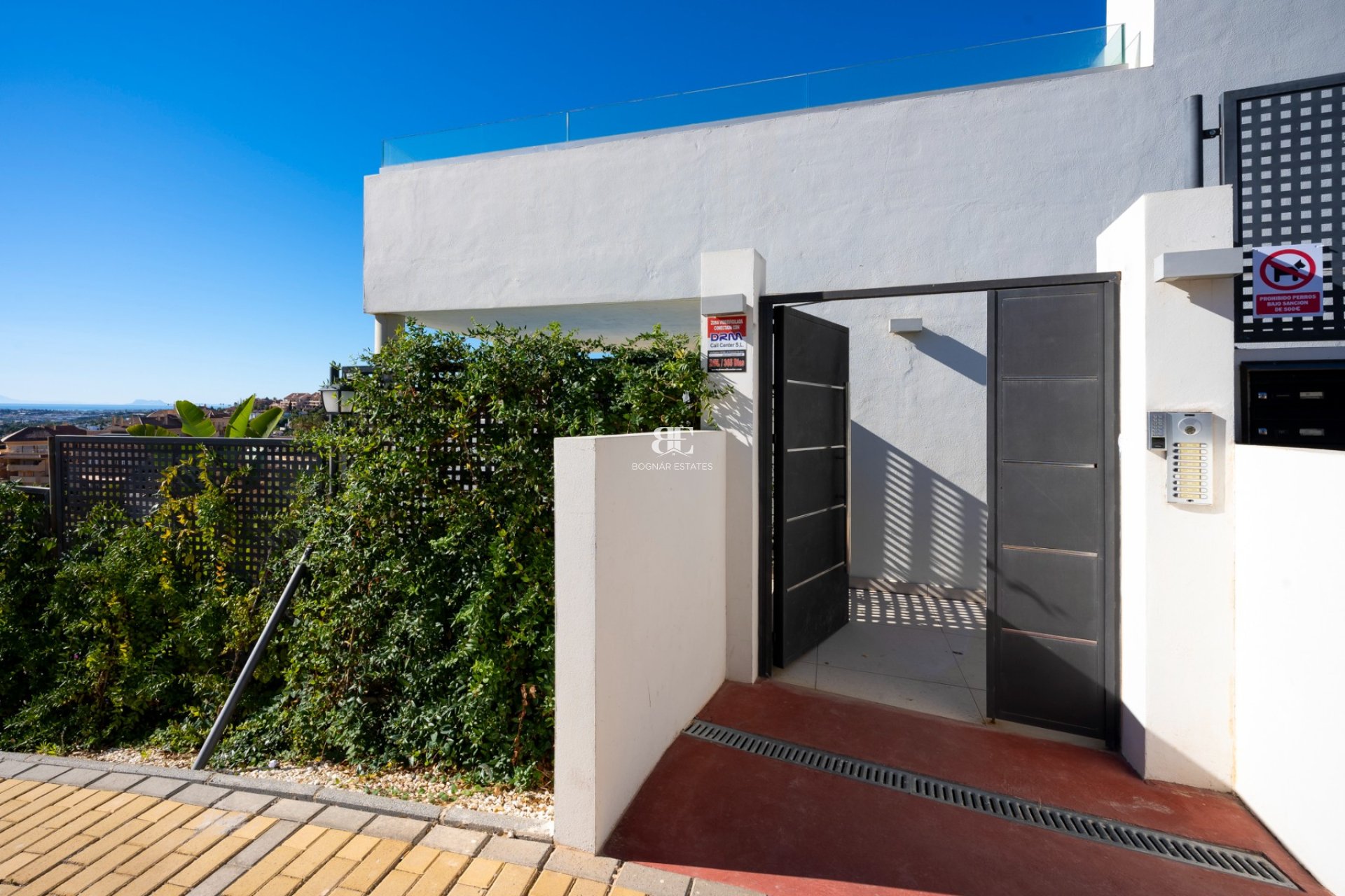 Resale - apartment -
Marbella - Nueva Andalucía