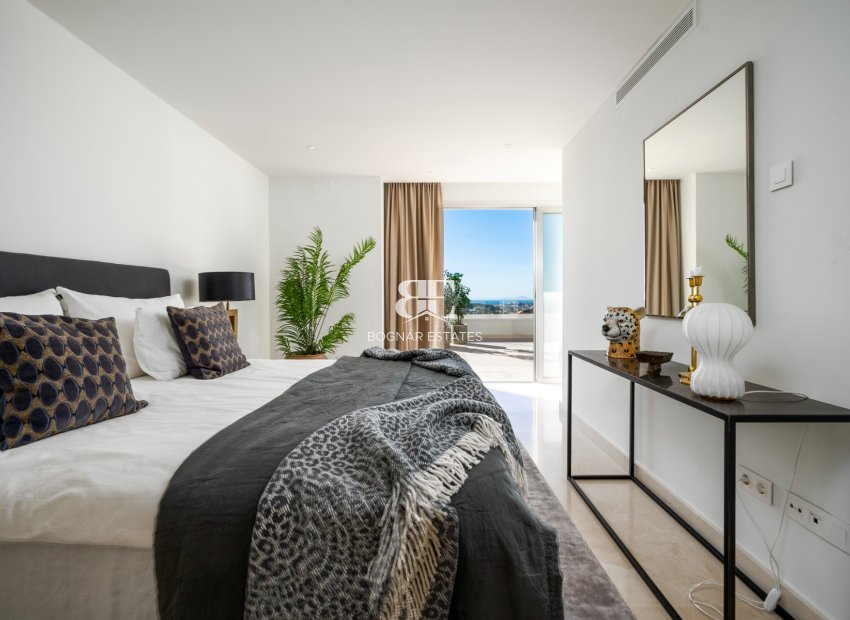 Resale - apartment -
Marbella - Nueva Andalucía