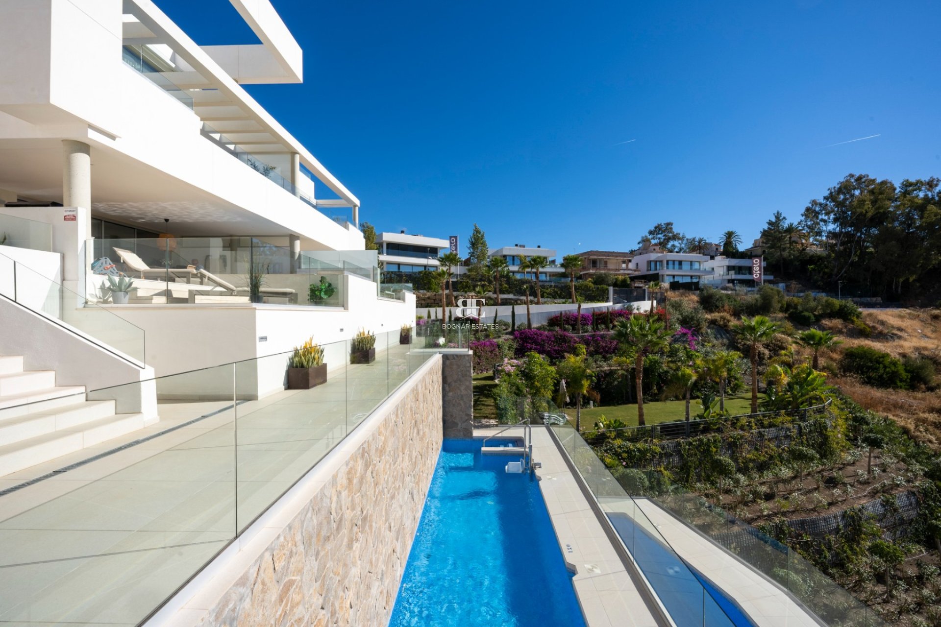 Resale - apartment -
Marbella - Nueva Andalucía