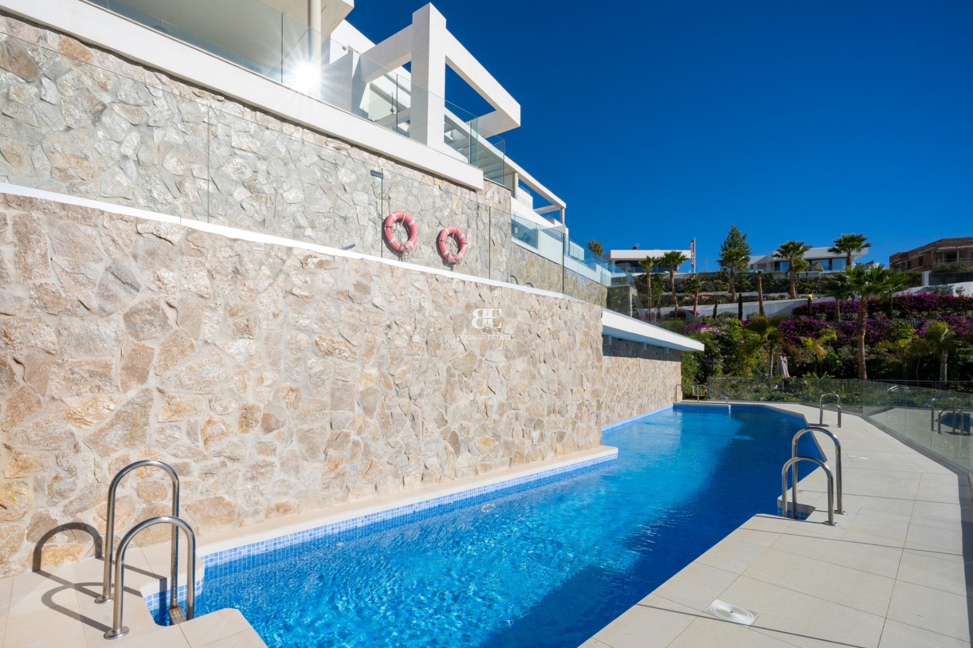 Resale - apartment -
Marbella - Nueva Andalucía