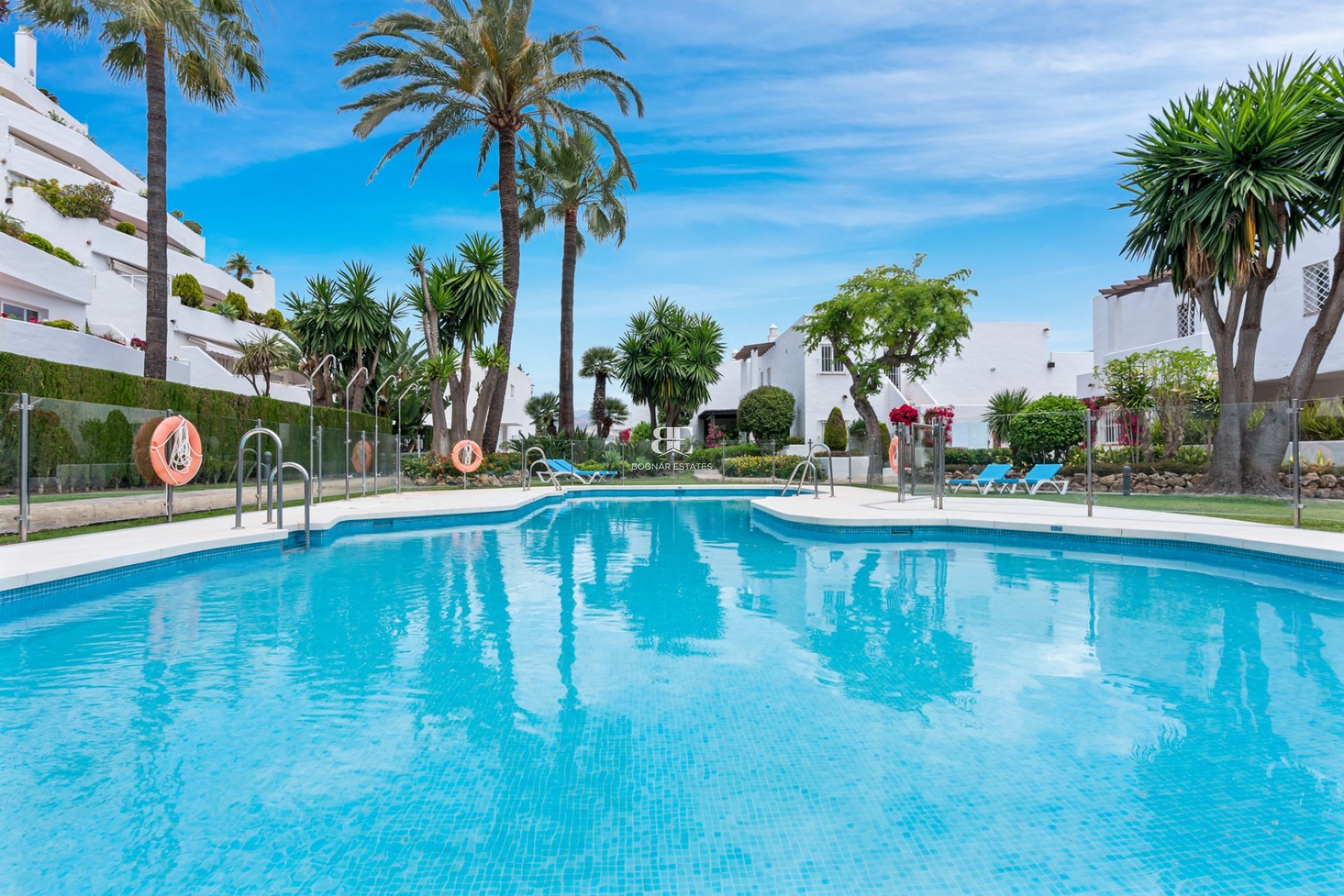 Resale - apartment -
Marbella - Nueva Andalucía
