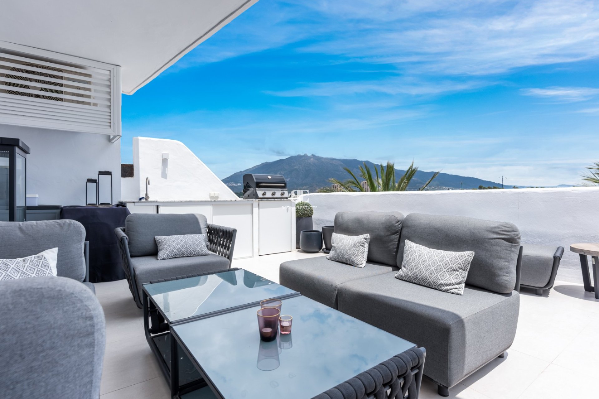 Resale - apartment -
Marbella - Nueva Andalucía