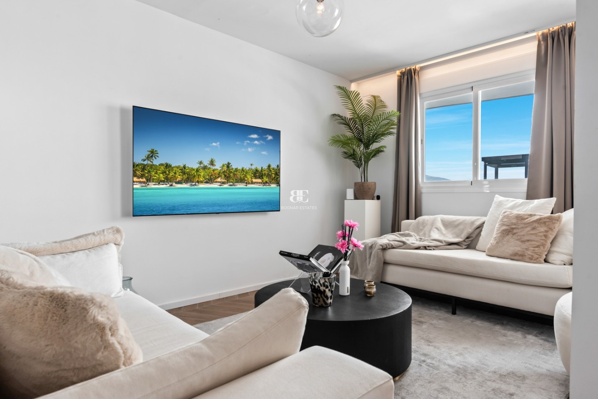 Resale - apartment -
Marbella - Nueva Andalucía